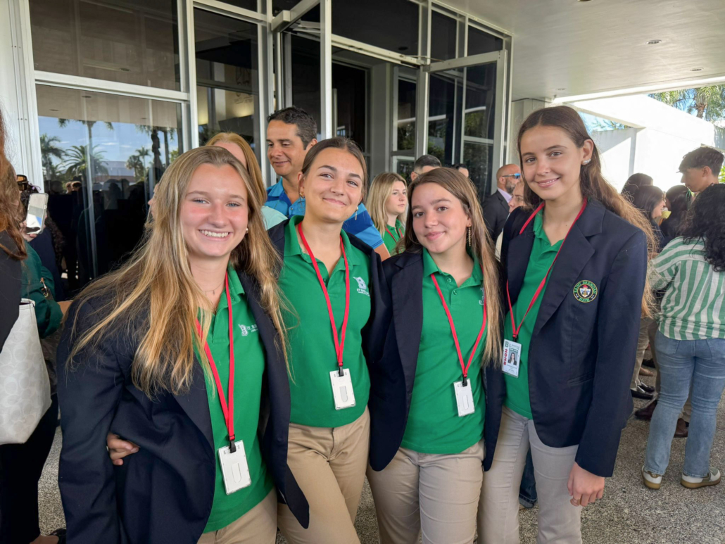 alumnas del colegio j.h. newman en miami